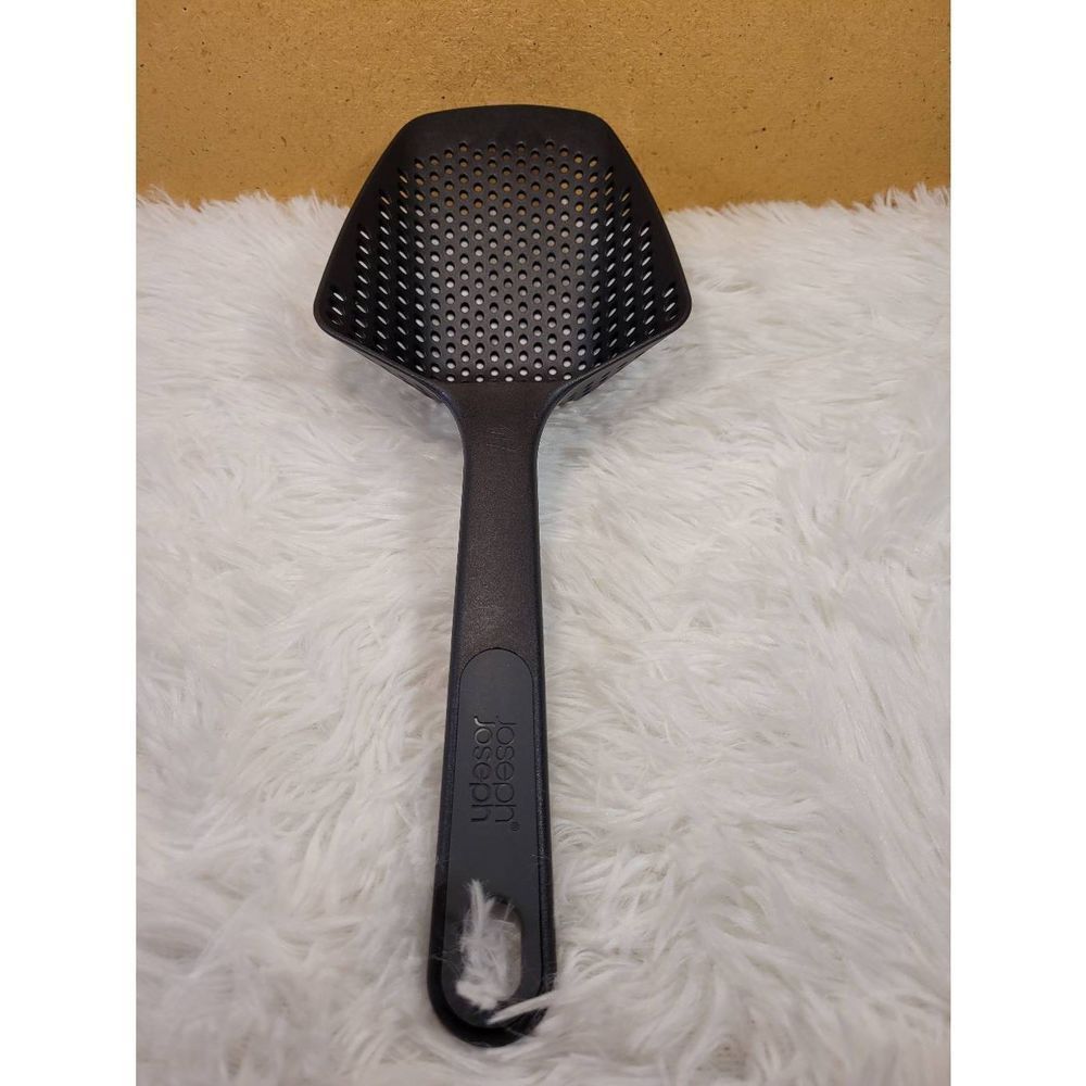 Joseph Joseph Black Scoop Plus Large Colander